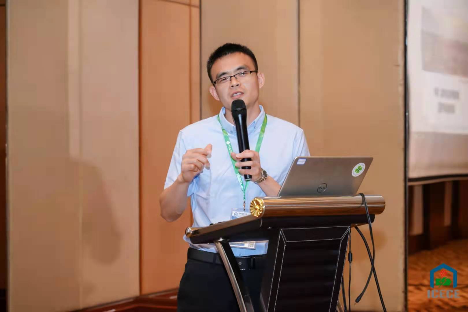 說(shuō)明: E:\article\2021\2021國(guó)際能源化學(xué)與工程大會(huì)\鐘.jpg