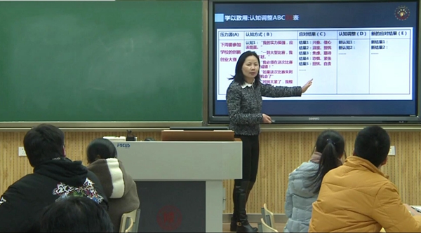 肖瓊1 - 副本.jpg